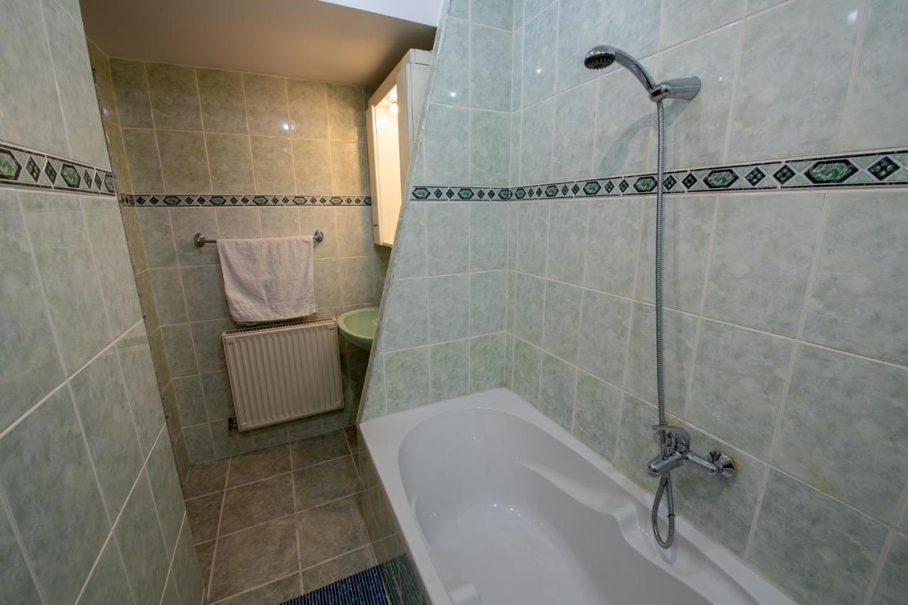 Monik Apartament Sinaia Ngoại thất bức ảnh