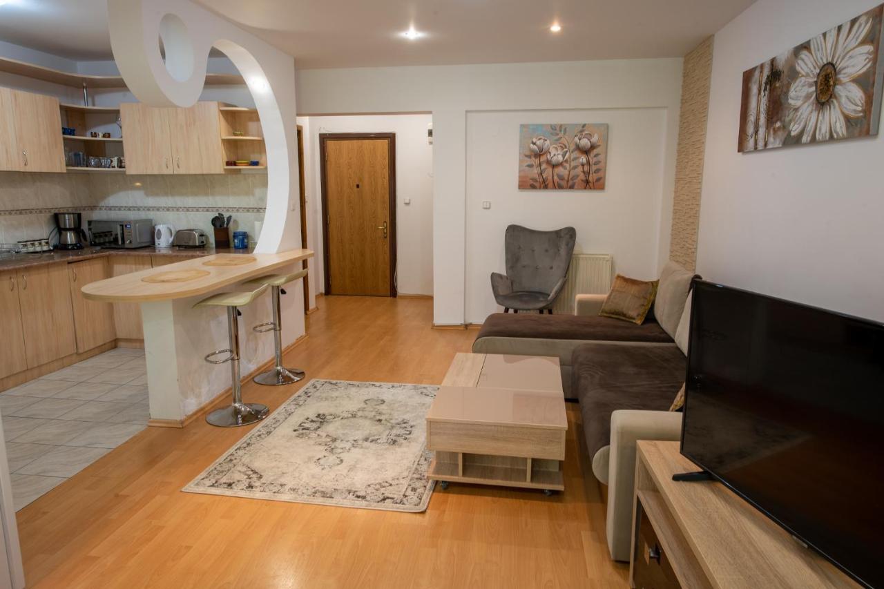 Monik Apartament Sinaia Ngoại thất bức ảnh